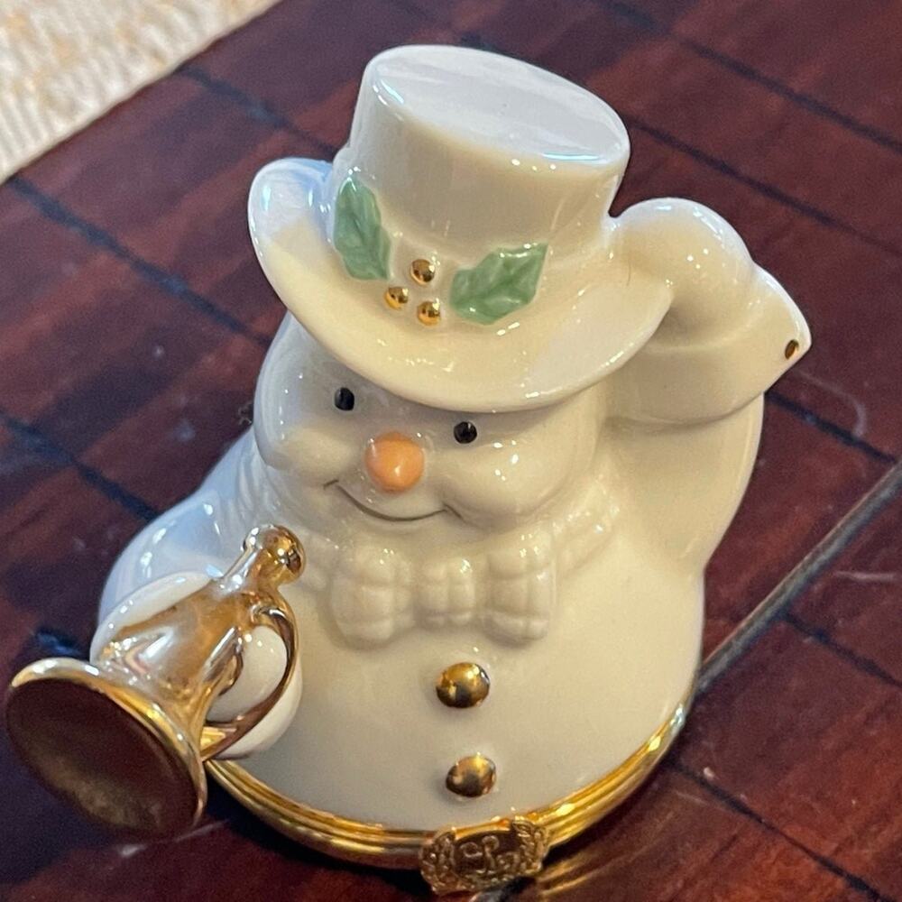 Lenox Treasures snowman top half of trinket box ***missing base Christmas